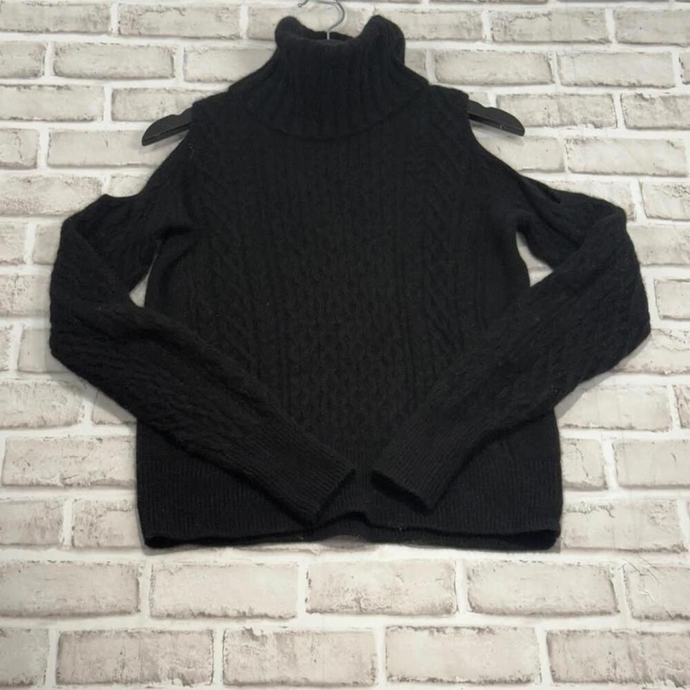 Theory Cold Shoulder 69%‎ Wool Sweater Cable Knit Black Women's Size S - Picture 2 of 7